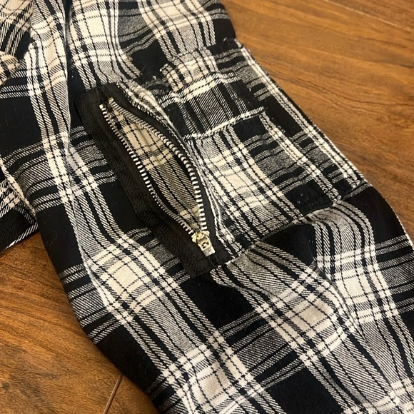 Carbon XXL Men's Black and White Plaid Shirt - Picture 11 of 12